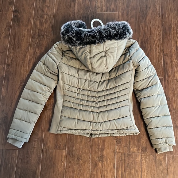 YMI Collection Puffer Jacket - Picture 5 of 7